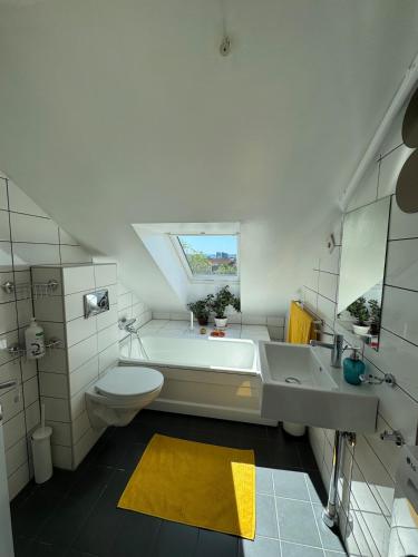 Fürdőszoba, Spacious loft in trendy area in Sagene