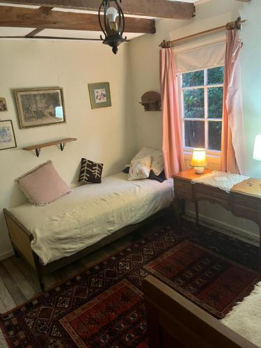 Dormitorio con baño individual en casa familiar compartida