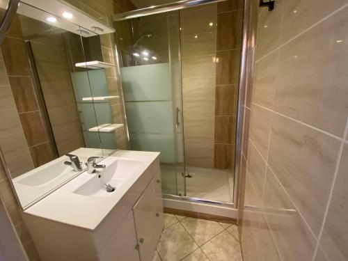 Studio cabine 4 personnes Cap d'Agde Naturisme CN060-028 - image 2