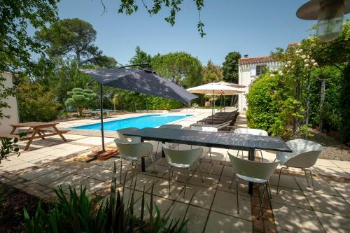 Peldbaseins, Domaine de Cascaret - sleeps 16 - July - August only in Montreal (Languedoc-Roussillon)