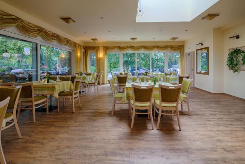 餐廳, Hotel Seeschlösschen (Hotel Seeschlosschen) in 大克里斯