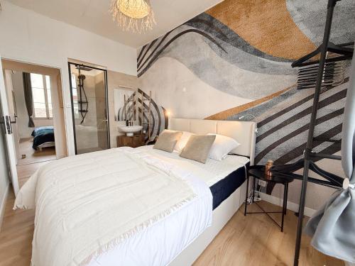 Stylish 3-Bedroom Cannes Apartment - Steps from Palais des Festivals - ID 310
