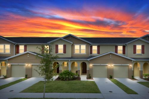 Four Bedrooms Townhome 5108k - Orlando, FL