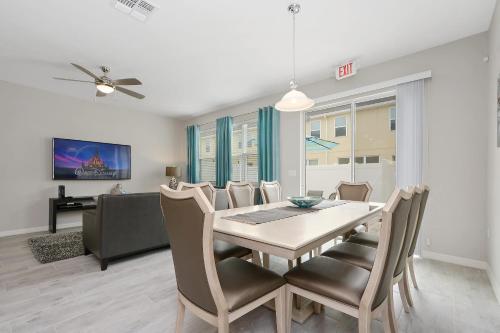 Four Bedrooms Townhome 5108K - image 33