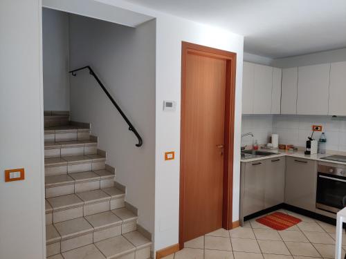 廚房, Appartamento Maisonette in 蒙泰基奧艾米利亞
