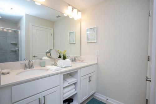 Gorgeous Two Bedroom Apto Close to Disney 306 - image 40