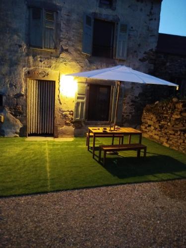 Maison 4 à 9 personnes à la campagne (Maison 4 a 9 personnes a la campagne) in Neuveglise