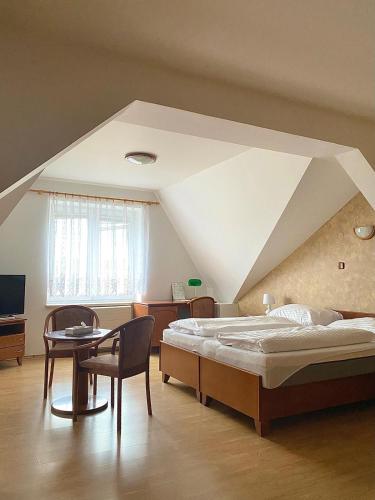 1 double bed, 1 sofa bed