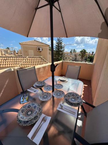 CASA MIA Luxury, Room in Bungalow, House Keeper Pool Breakfast Free Parking in Torrevieja
