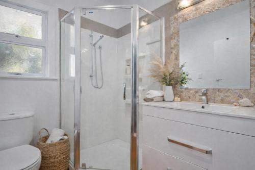 Banheiro, Lukes Kitchen Bach in Whitianga