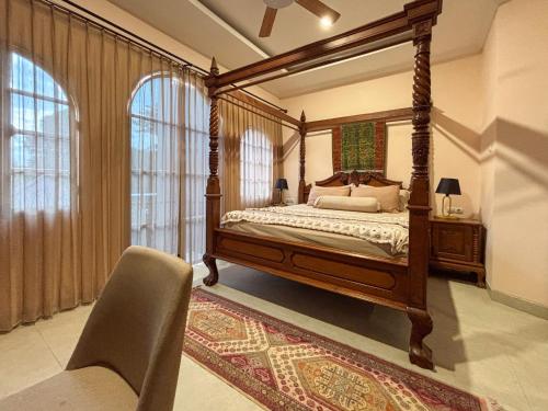 room detail thumbnail 1