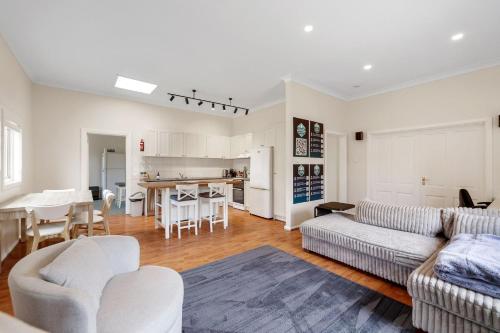 Surf Beach Remote Retreat in Surf Beach