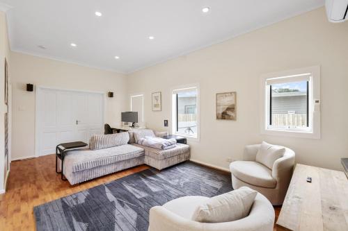 Surf Beach Remote Retreat in Surf Beach