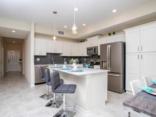 Marvelous 2 Bd Apt Close to Disney at Storey Lake 106 - image 32