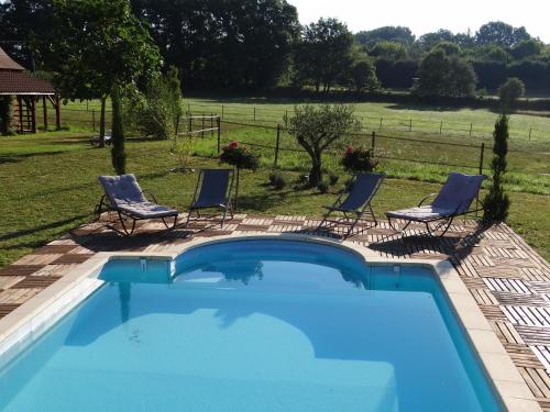 Peldbaseins, La Rolandie Haute in Sainte-Alvere
