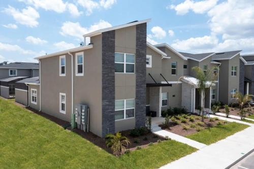 Stunning 5 Bd w/ Pool Close to Disney 2905 - image 22