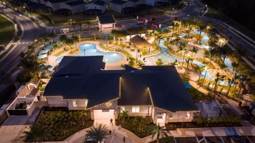 Stunning 5 Bd w/ Pool Close to Disney 2905 - image 42