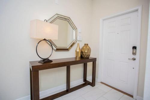 Four Bedrooms at StoreyLakeResort 3063 - image 40