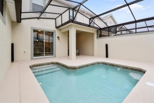 Four Bedrooms w/ Pool TownHome 4841 in Kissimmee, USA