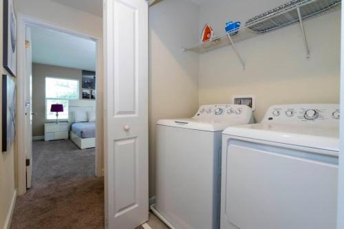 Four Bedrooms TownHome 4861 - image 21
