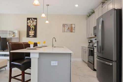 Four Bedrooms close to Disney w Pool 4898 - image 34