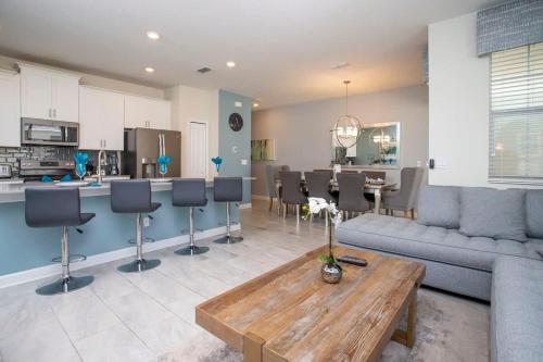 Ravishing Four Bd w/ Pool Close to Disney 4947 - image 28