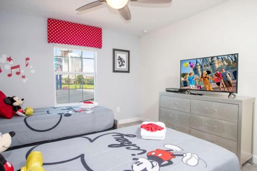 Ravishing Four Bd w/ Pool Close to Disney 4947 - image 23