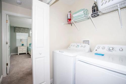Ravishing Four Bd w/ Pool Close to Disney 4947 - image 16