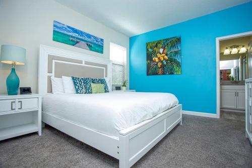 Gorgeous 5 Bd Single Family with Pool 5528 - image 23