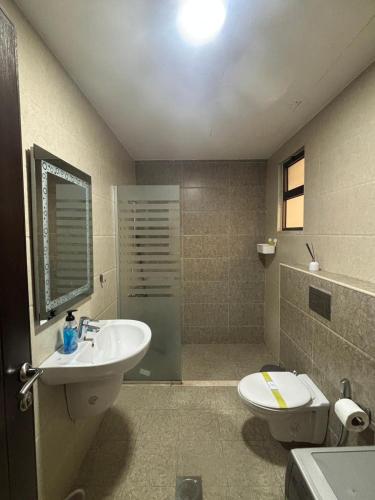 شقة مميزة في عبدون هيلز-Modern Apartment in Abdoun Hills - image 3