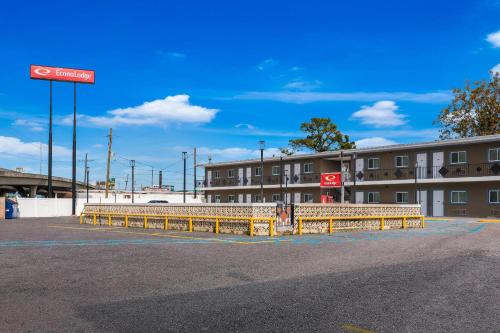 Econo Lodge Gretna - New Orleans - image 3