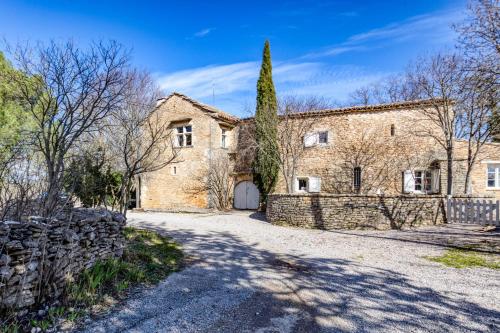 La cour des Anges gîte à louer Bois de la Baume