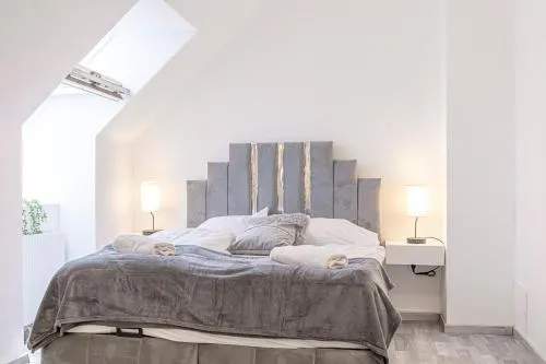 Stylish 2BR & Living Room, Heart of Vienna in Wien, Österreich