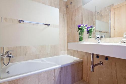 Apartment Barcelona Rentals - Private Pool and Garden Center, Barcelona (fotografie 2)