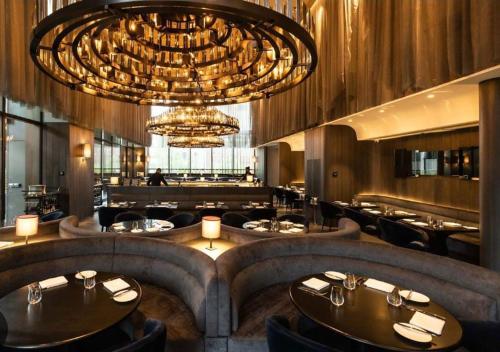 Sunlight Dormitory  in มุมไบตอนใต้