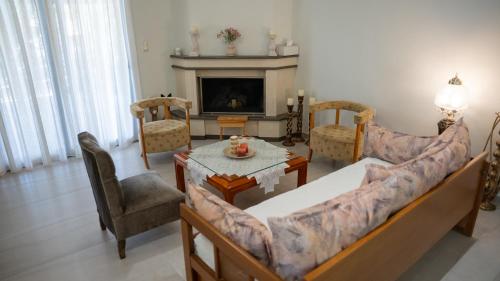 Η Αυλή της Μαρίας (Η Αυλη της Μαριας) in Agrilia (Aitolia kai Akarnania)