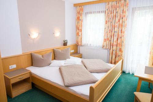 Three-Bedroom Apartment with Balcony
