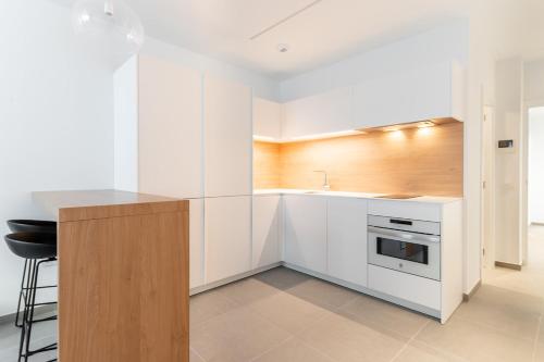 Callao Suites by IRES LAR Room Type - Deluxe One-Bedroom Apartment with City View