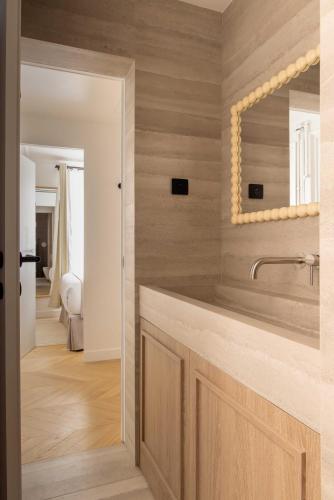 Design Apartment a c 3BR 8P - Notre Dame - image 3