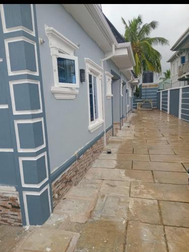 Modern Quiet 2 bedrooms in Abeokuta, Lagos Airport Pick Up Available