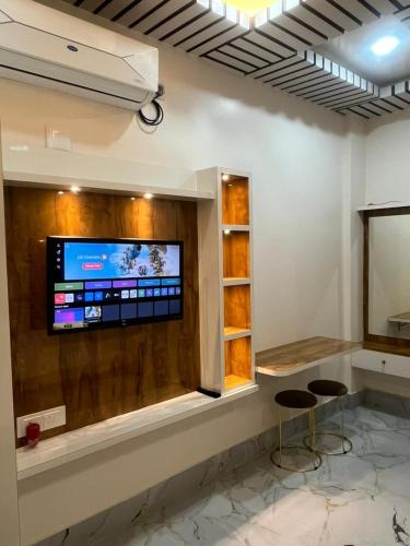Alishba Hotel And Restaurant in Murshidabad