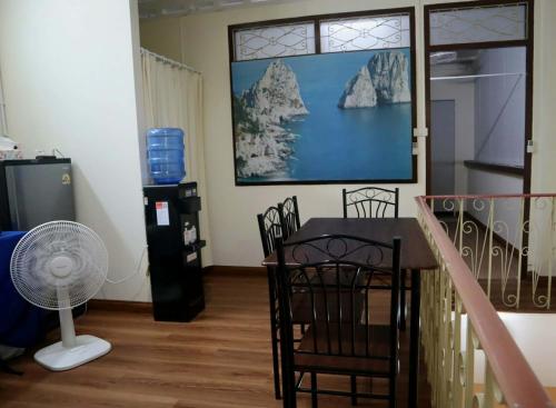HOM's HOSTEL in Πουκέτ