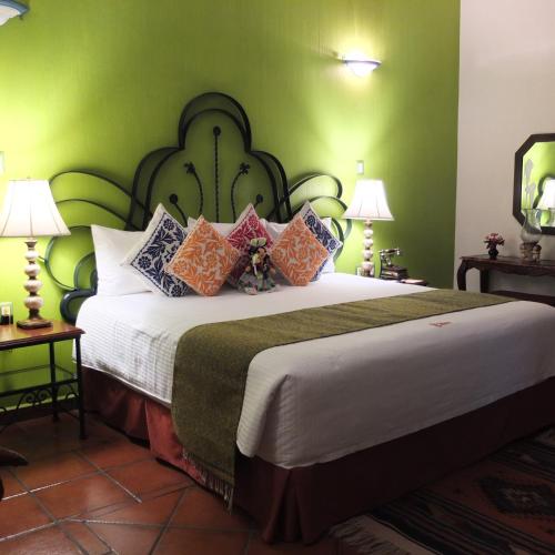 King Suite image 9