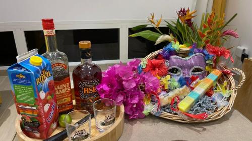 Еда и напитки, L'Aparté des hibiscus (L'Aparte des hibiscus) in Ле Труа-Иле