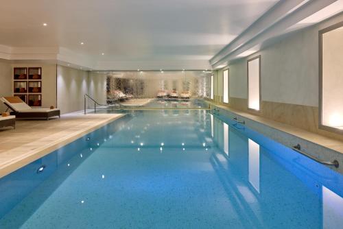 Swimming pool, Majestic Hotel Spa in 16th - Trocadero
