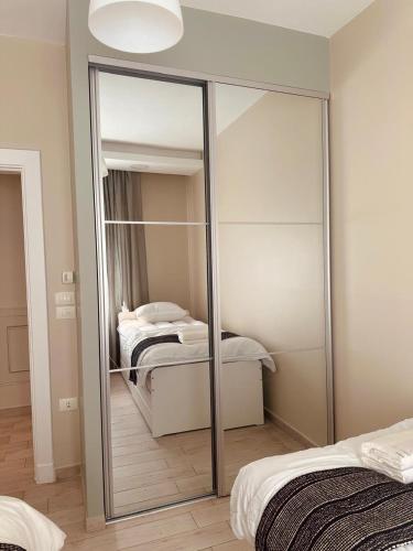 24h security family friendly remodeled cozy space - image 5