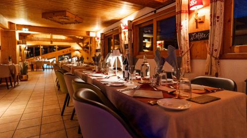Restaurant, L'Hermine Blanche in Morzine