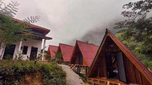 Buitenkant, MIMOSA INN Nong Khiaw in Nong Khiaw