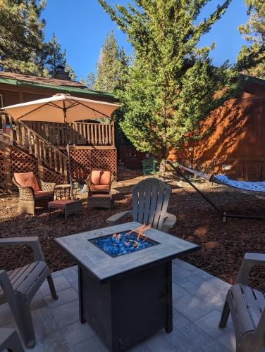 Sunny bear cabin #1970 in Big Bear Lake, USA