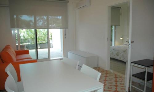 Comfortable flat by the beach